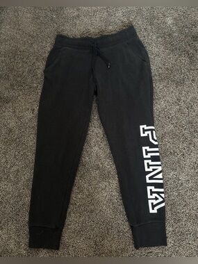 PINK Vs Black Jogger Size Large 0390